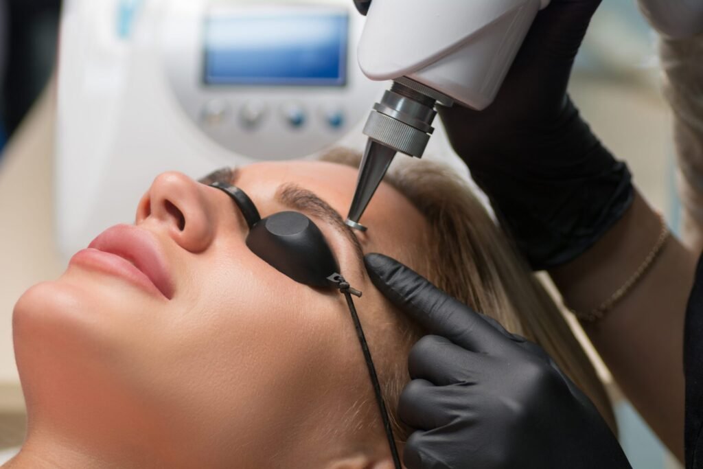 Eye Brow Tatoo Removal​